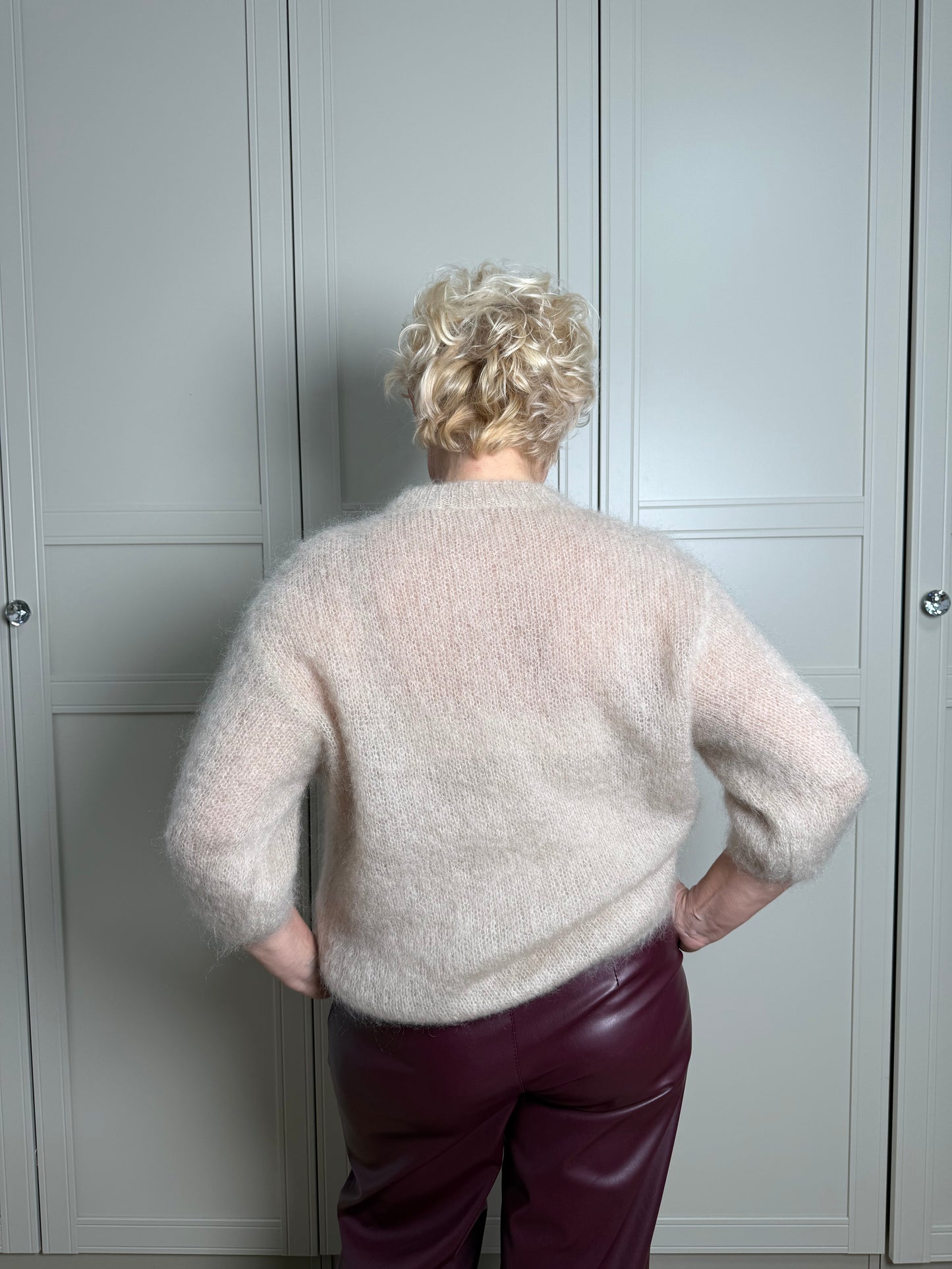 Sweter Moher Amelia zabudowany pod szyją